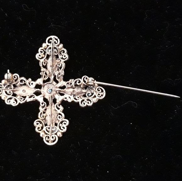 Vintage Filigree Cross with Enamel Accents Brooch or Pin - Picture 4 of 5